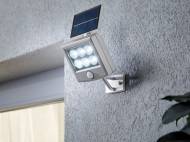 Faro LED ad energia solare con sensore