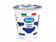 Yogurt bianco intero o magro , prezzo 0,15 € per 150 ...