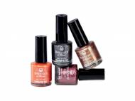 Smalto per unghie , prezzo 2,99 € per Alla confezione ...