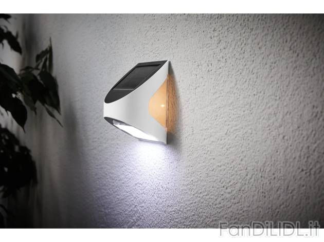 Lampada LED ad energia solare con rilevatore , prezzo 7.99 EUR 
Lampada LED ad energia ...