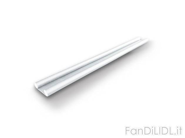 Paraspifferi per porte , prezzo 2,99 EUR 
Paraspifferi per porte 
- Per chiudere ...