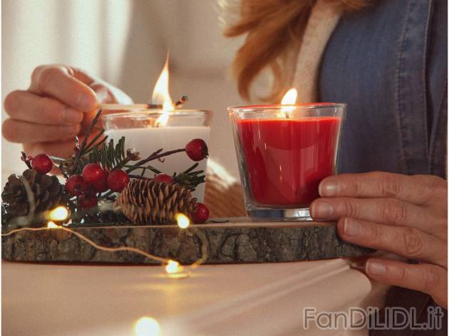 Candela profumata , prezzo 1.99 EUR  
Candela profumata    
-  In bicchiere di vetro