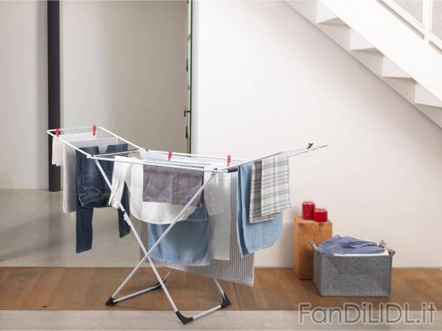 Stendibiancheria , prezzo 19.99 EUR 
Stendibiancheria 
- Con rotelle
- In acciaio
- ...
