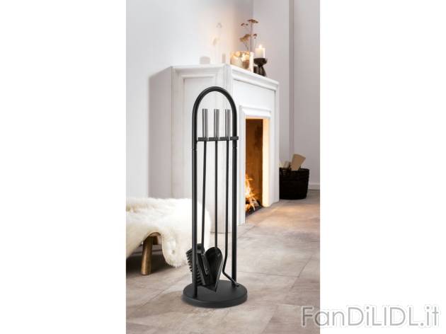 Set attrezzi per camino o portalegna , prezzo 17.99 EUR 
Set attrezzi per camino ...