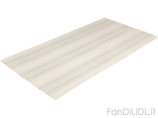 Tappeto , prezzo 9.99 EUR 
Tappeto 80x150 cm 
- Adatto per riscaldamento a pavimento
- ...