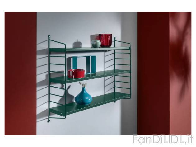 Mensola in metallo , prezzo 14.99 EUR 
Mensola in metallo 
- A 3 livelli, con ripiani ...