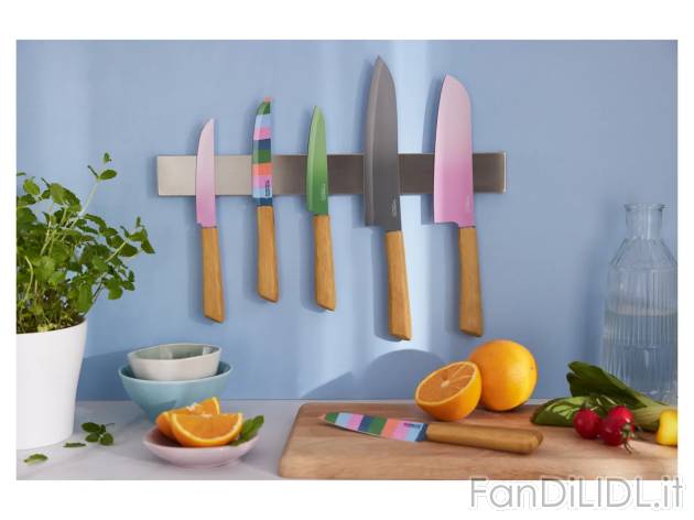 Coltello con manico in bambù , prezzo 3.99 EUR 
Coltello con manico in bambù ...