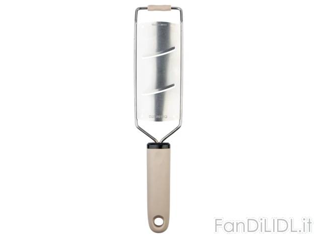 Mandolina o grattugia , prezzo 2.99 EUR 
Mandolina o grattugia 
- Grattugia a fori ...