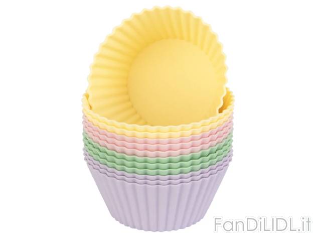 Set stampini in silicone , prezzo 2.99 EUR 
Set stampini in silicone 3 X 2 
- 3X2: ...