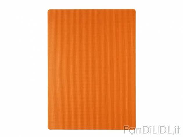 Tagliere Ernesto, prezzo 3,99 &#8364; per Alla confezione 
- In plastica flessibile ...
