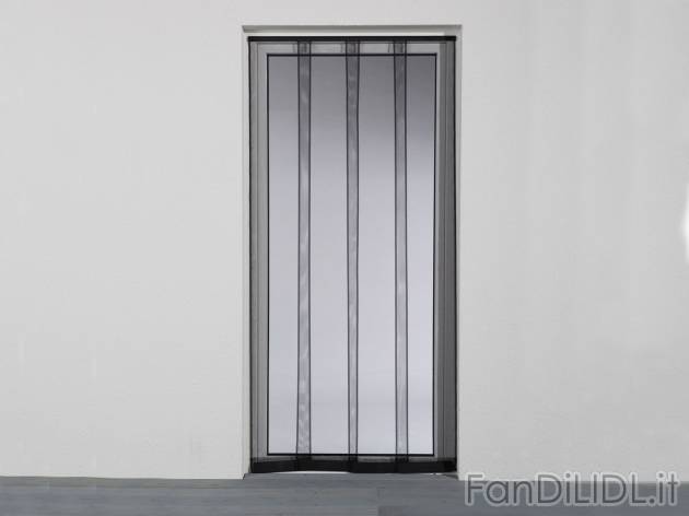 Zanzariera per porte , prezzo 5.99 &#8364; 
- Zanzariera suddivisa in 4 parti ...