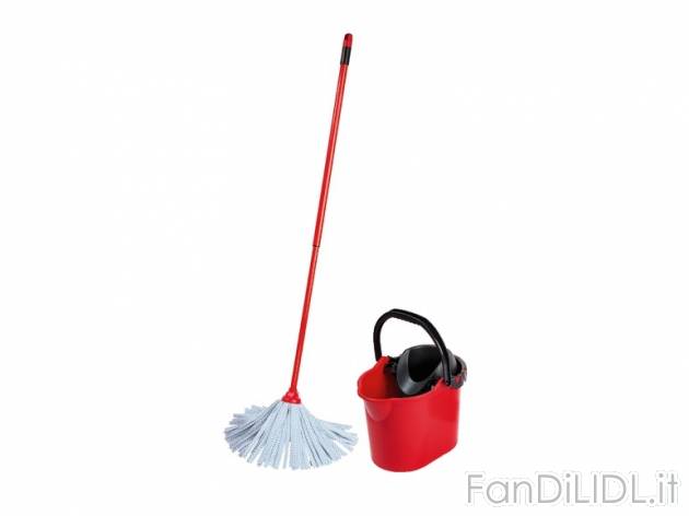 Set mocio AquaPur, prezzo 8,99 &#8364; per Al set 
- Secchio da 12 l con strizzatore ...