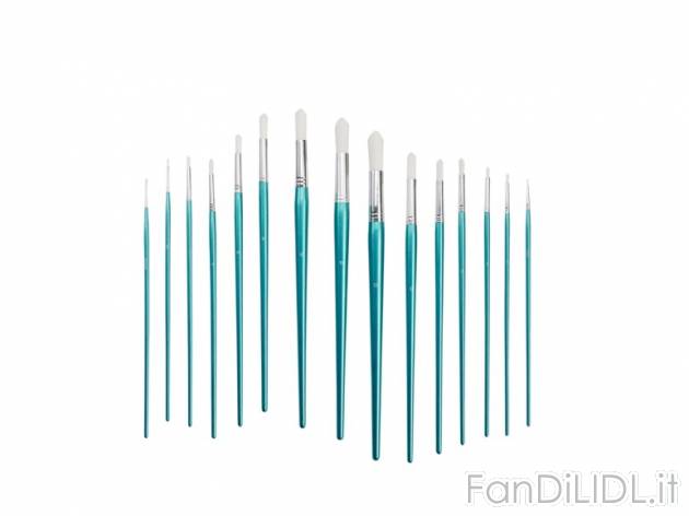 Set pennelli , prezzo 6,99 &#8364; per Al set 
- A scelta tra: - Set pennelli ...