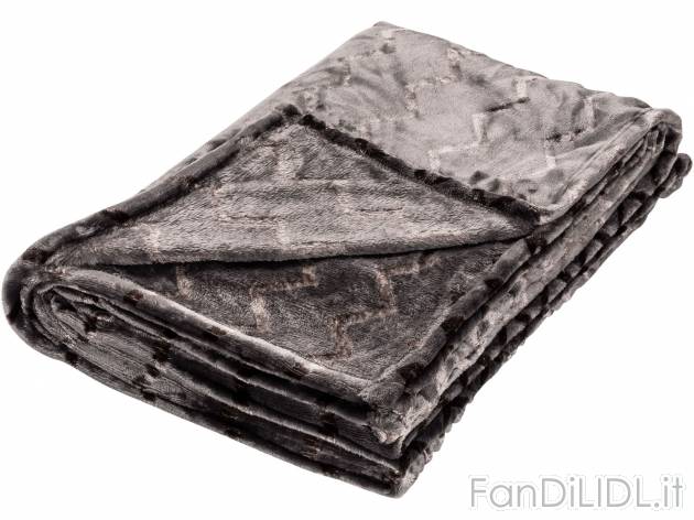 Plaid 150x200cm , prezzo 12.99 &#8364;  
-  Con lato inferiore confortevole e morbido
