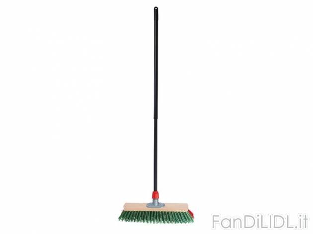 Scopa da esterni Florabest, prezzo 6,99 &#8364; per Alla confezione 
- Con manico ...