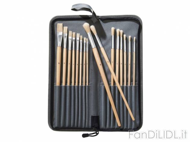 Set pennelli, 16 pezzi , prezzo 6,99 &#8364; per Alla confezione 
- 8 pennelli ...