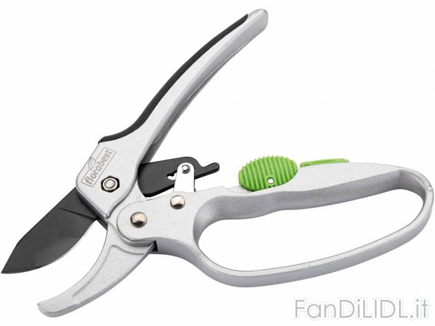 Forbice a cricchetto per potatura , prezzo 4.99 &#8364; 
- Per tagliare legno ...