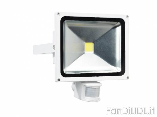 Faro 30W con rilevatore di movimento Livarno Lux, prezzo 39,99 &#8364; per Alla ...