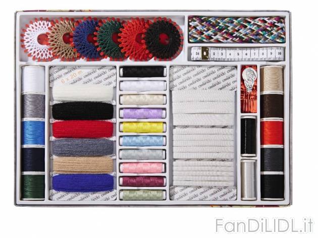 Set per taglio e cucito , prezzo 5,99 &#8364; per Al set 
- Numerosi accessori ...