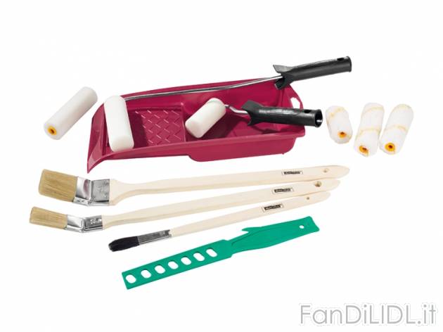 Set per tinteggiare , prezzo 4,99 &#8364; per Al set 
- 1 vaschetta di plastica ...