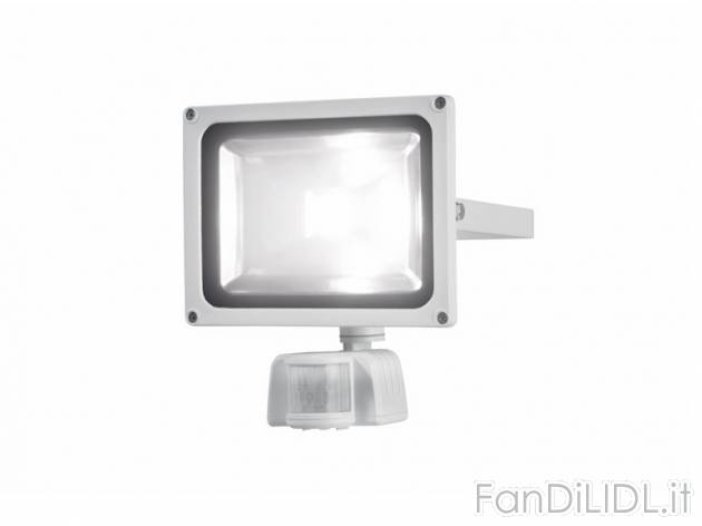 Faro LED da esterni con sensore di movimento , prezzo 24,99 &#8364; per Alla ...