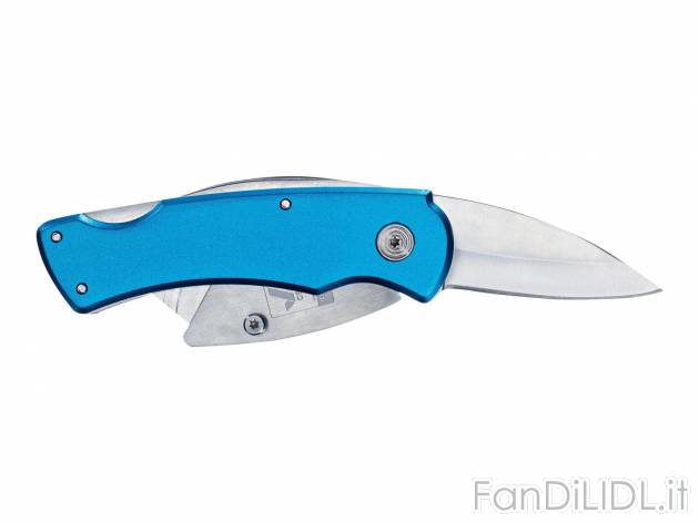 Cutter doppia lama Powerfix, prezzo 5.99 &#8364; 
- Custodia e 10 lame di ricambio ...