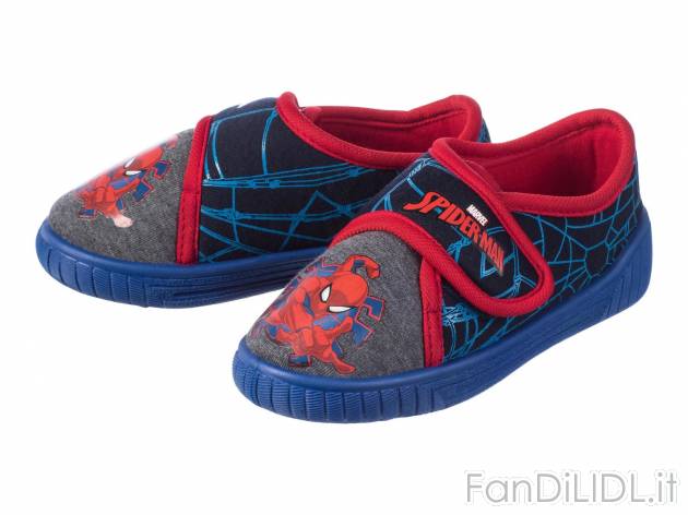 Pantofole chiuse da bambino , prezzo 6.99 &#8364;  
Misure: 24-30
