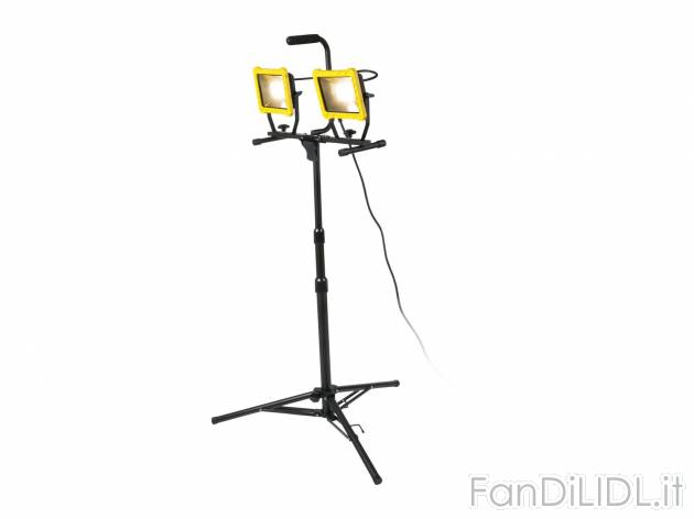 Faro da lavoro a LED 2x30W Parkside, prezzo 59.00 &#8364; 
- Faretti girevoli ...