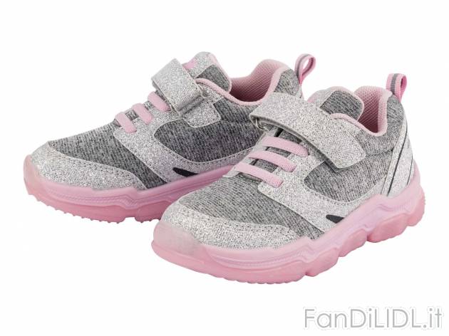 Sneaker con luci da bambina Lupilu, prezzo 14.99 &#8364; 
- A ogni passo la ...