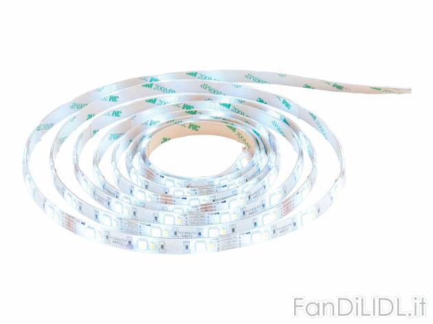 Striscia LED multicolore con telecomando Livarno Lux, prezzo 24.99 &#8364; 
- ...