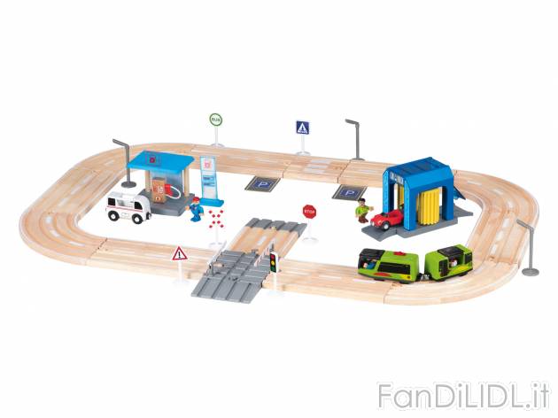 Set pista per auto in legno Playtive Junior, prezzo 19.99 &#8364; 
- Lunghezza ...