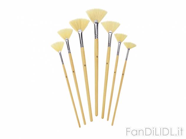 Set pennelli , prezzo 2,99 &#8364; per Al set 
-      A scelta fra diversi set