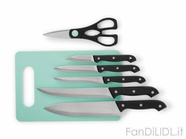 Set coltelli Ernesto, prezzo 7.99 &#8364; 
7 pezzi 
- Tagliere e acciaino con ...