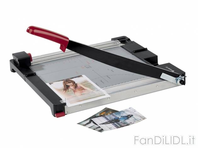 Tagliacarta , prezzo 19,99 &#8364; per Alla confezione 
- Per tagliare foto, ...