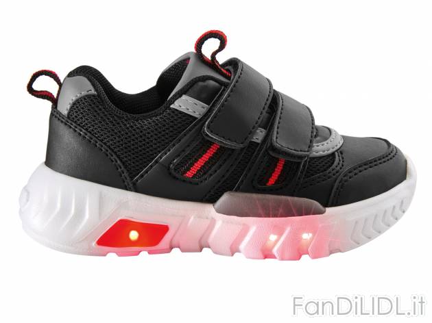 Scarpe da bambino con luci Lupilu, prezzo 11.99 &#8364; 
Misure: 24-30
Taglie ...