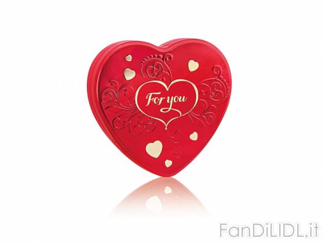 Praline di cioccolato al latte con crema alla nocciola , prezzo 4,99 &#8364; ...