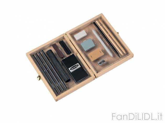 Set da disegno con carboncino , prezzo 8,99 &#8364; per Al set 
- Vari accessori ...