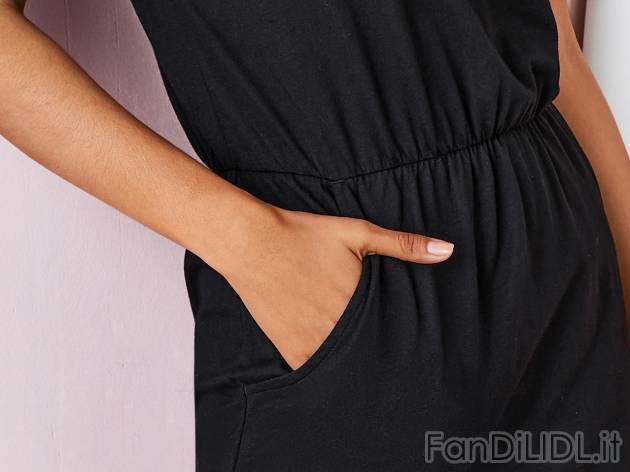Vestito da donna , prezzo 7.99 EUR 
Vestito da donna Misure: S-L 
- Con tasche ...
