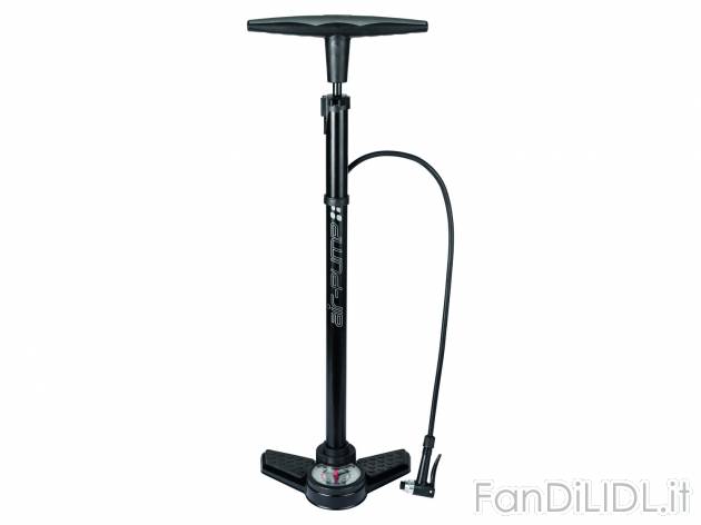 Pompa per bici con manometro Crivit, prezzo 7.99 &#8364; 
- Testa della pompa ...