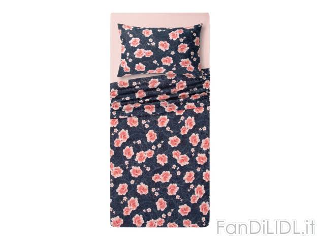 Completo lenzuola , prezzo 17.99 EUR 
Completo lenzuola 1 piazza e mezza 
- Per ...