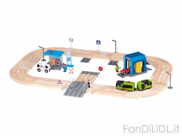 Set pista per auto Playtive Junior, prezzo 14.99 &#8364; 
In legno 
- Lunghezza ...
