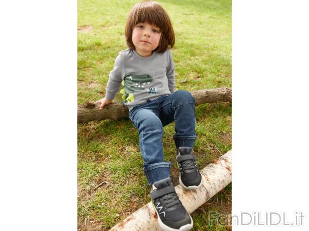 Felpa da bambino , prezzo 6.99 EUR 
Felpa da bambino Misure: 1-6 anni 
- La stampa ...