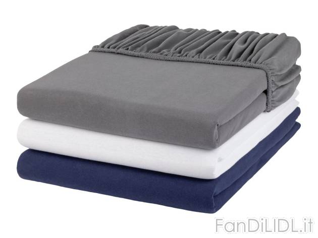 Lenzuolo con angoli , prezzo 11.99 EUR 
Lenzuolo con angoli Matrimoniale 
- Per ...
