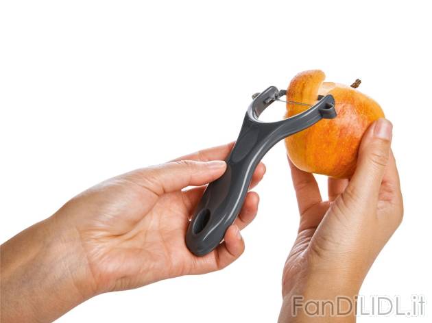 Scodella con grattugia multifunzione , prezzo 9,99 EUR 
Scodella con grattugia multifunzione ...