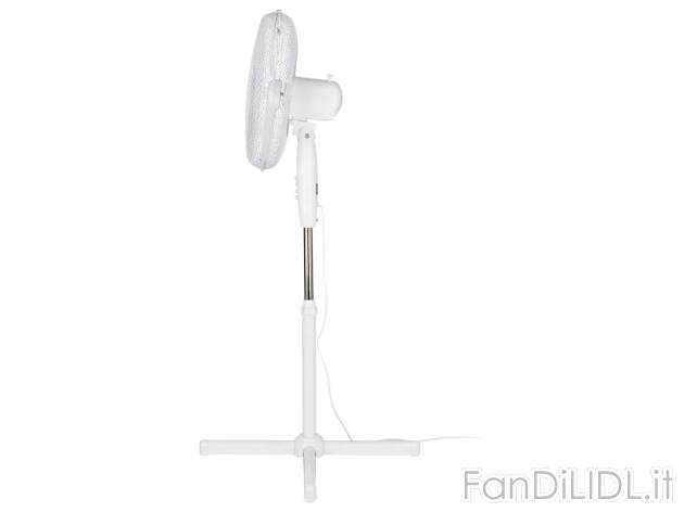 Ventilatore a piantana , prezzo 24.99 EUR 
Ventilatore a piantana 
- Oscillazione ...