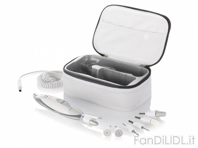 Set manicure-pedicure Sanitas, prezzo 14,99 &#8364; per Al set 
- 7 diversi ...