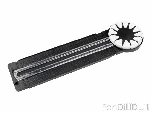 Tagliacarta Crelando, prezzo 7.99 &#8364; 
- 12 lame per diversi tagli
- Con ...