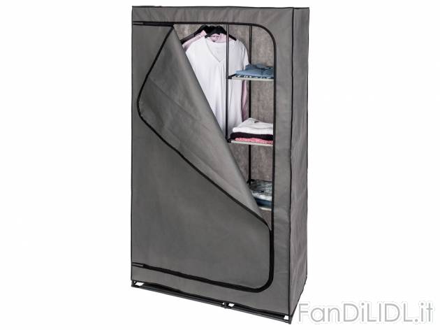 Armadio in tessuto Livarno Living, prezzo 19.99 &#8364; 
- 2 ripiani grandi ...