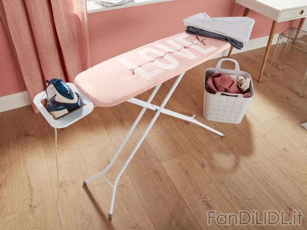 Asse da stiro con presa elettrica AquaPur, prezzo 29.99 € 
- Alloggiamento per ...
