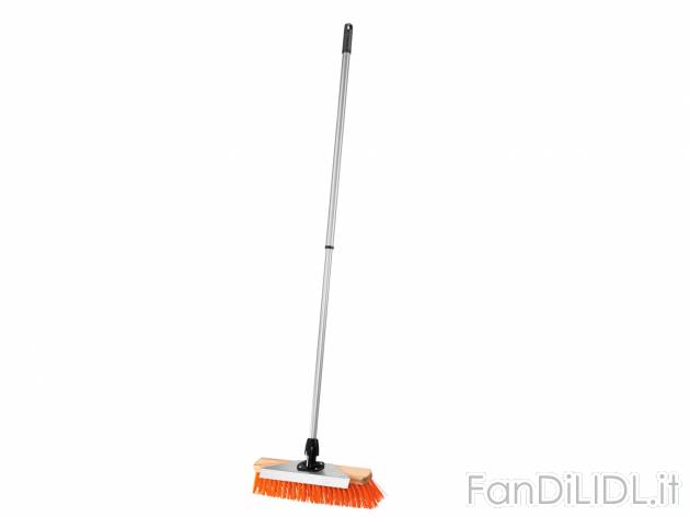 Scopa con manico telescopico , prezzo 4.99 &#8364; per Alla confezione 
- A ...